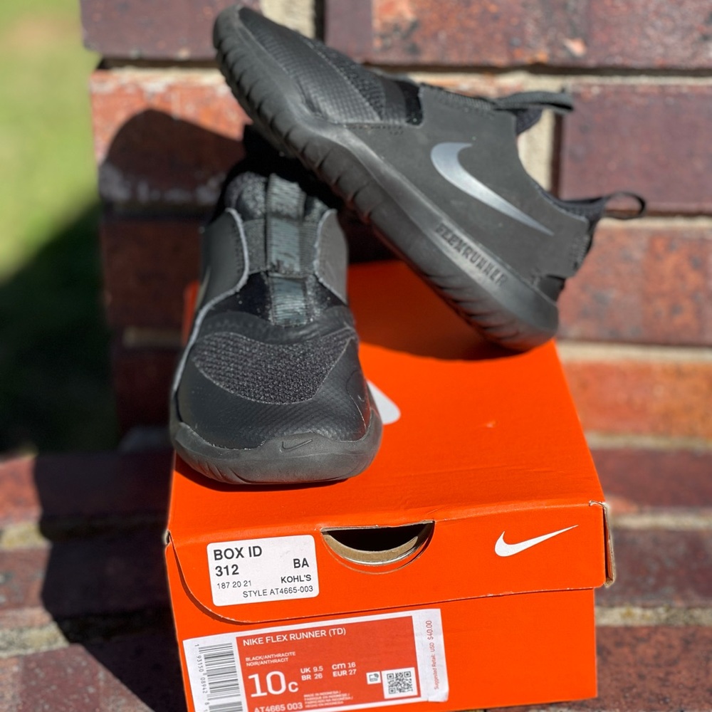 10c Nike Flex Runner